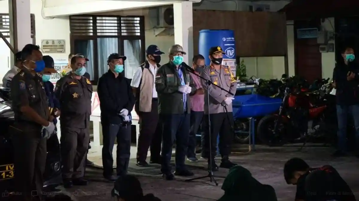 Bupati Siak Alfedri Pantau Pembatasan Jam Malam di Tualang, 116 Orang Terjaring