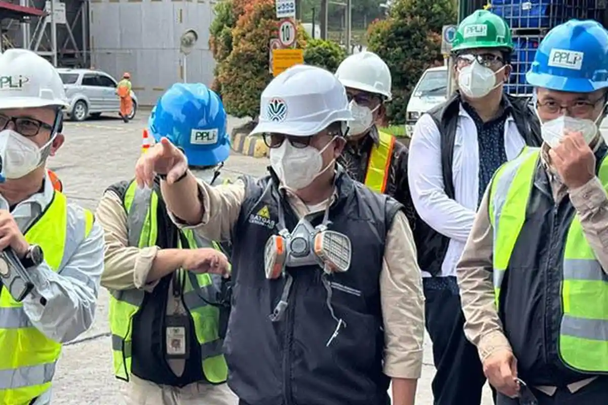 Tak Ambil Risiko, Satgas Bakar 5,7 Ton Udang yang Terkontaminasi Cs-137 di Kemasan