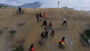 SELAMAT-Muhammad-Dzikri-Maulana-16-pendaki-Gunung-Ijen.jpg