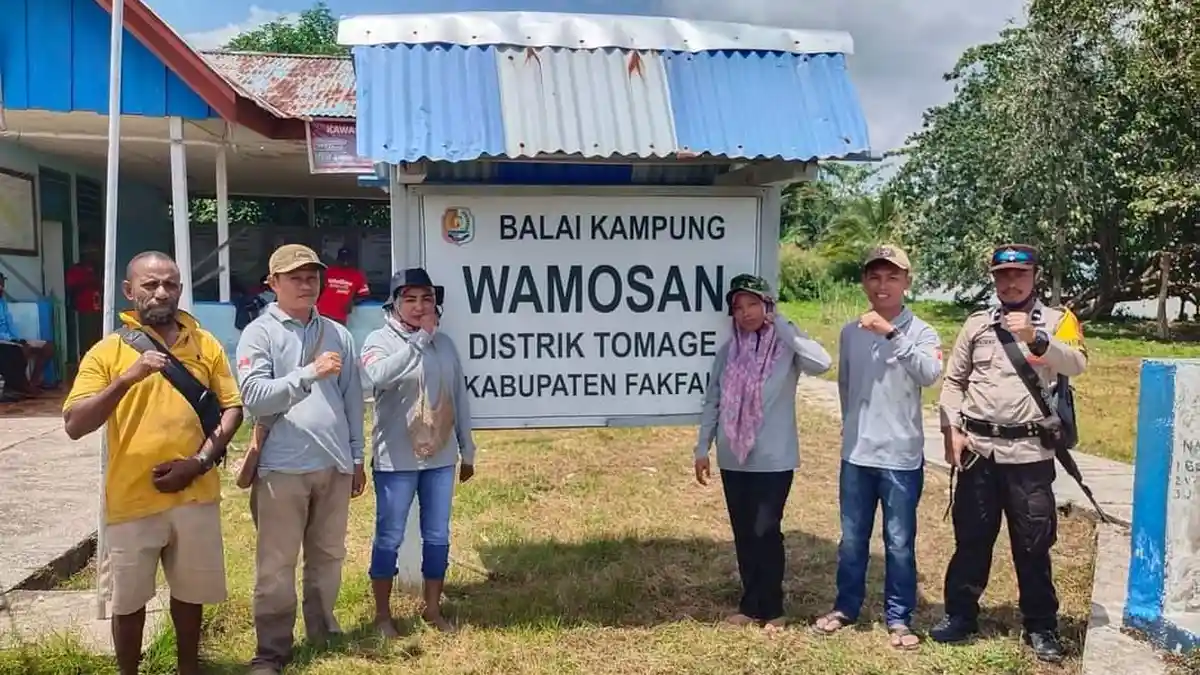 Panwas Distrik Tomage Monitoring DPTb dan Netralitas ASN di Kampung ...