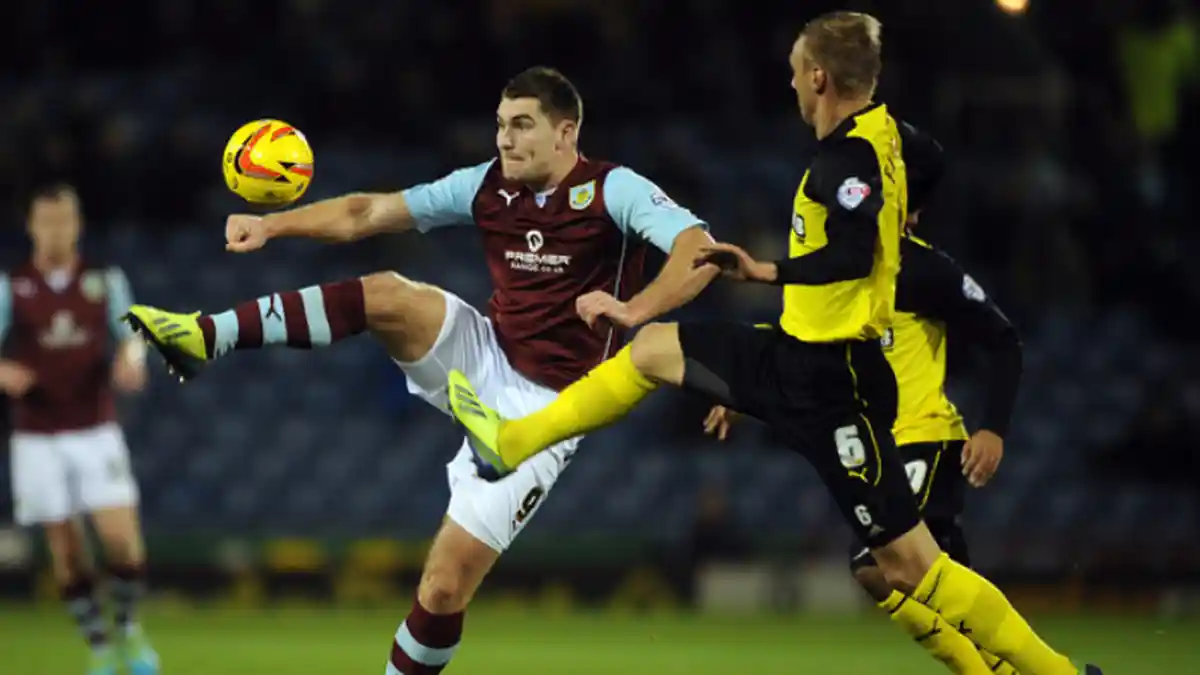 LIVE STREAMING Burnley Vs Watford: Duel Adu Kuat untuk Pangkas Jarak 2 Angka!