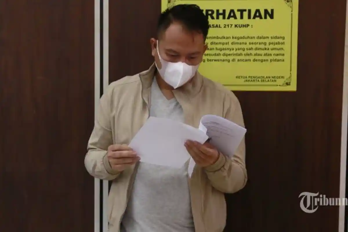 Ayah Vicky Prasetyo Meninggal Dunia, Sidang Vonis Kasusnya dengan Angel Lelga Kembali Ditunda