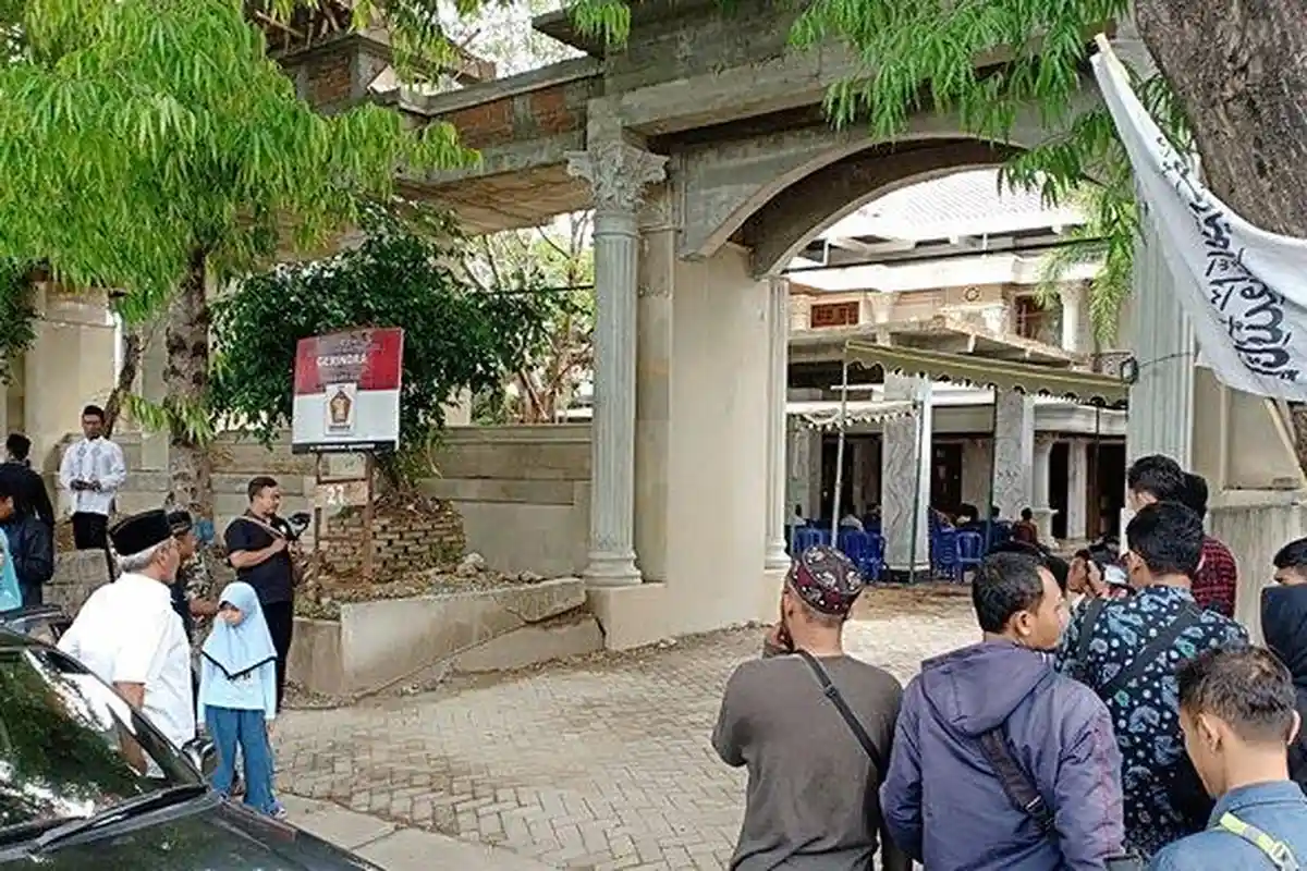 VIDEO Pemakaman Dylan Sahara Istri Ifan Seventeen di Ponorogo