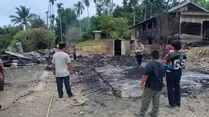 Dobrak-Pintu-Selamatkan-Ibu-dan-Balita-Dua-Kebakaran-Terjadi-di-Aceh-Utara_.jpg