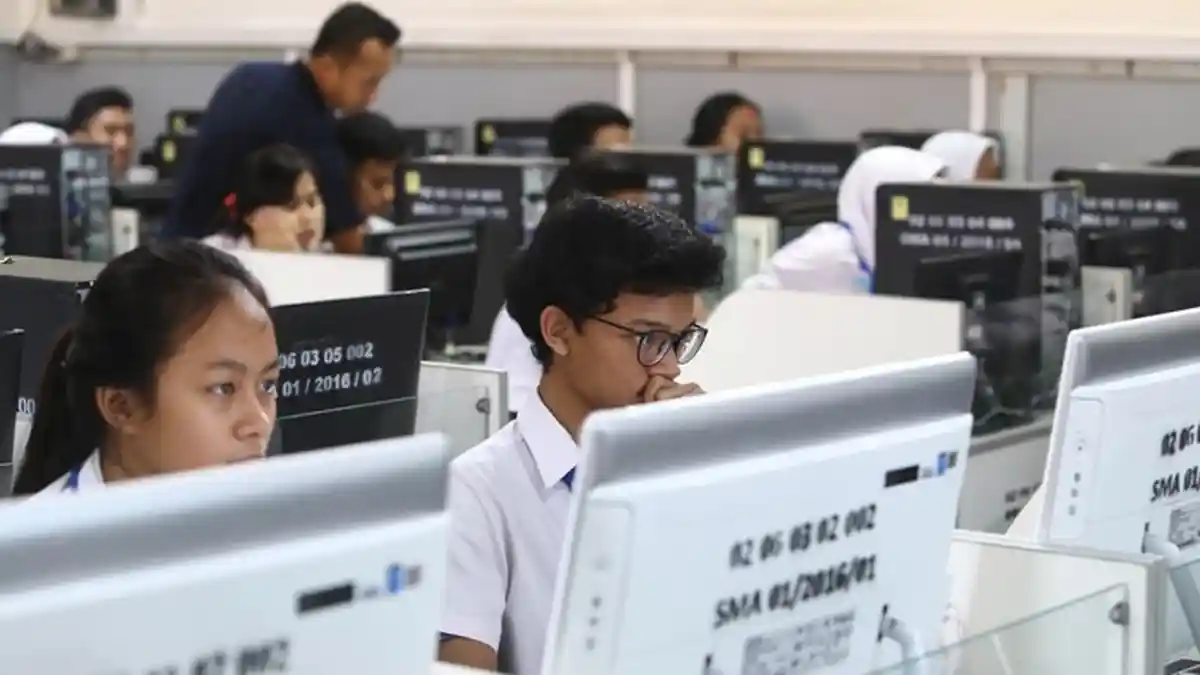 Siswa SMA/SMK Siap Daftar SBMPTN Perebutkan Kursi PTN