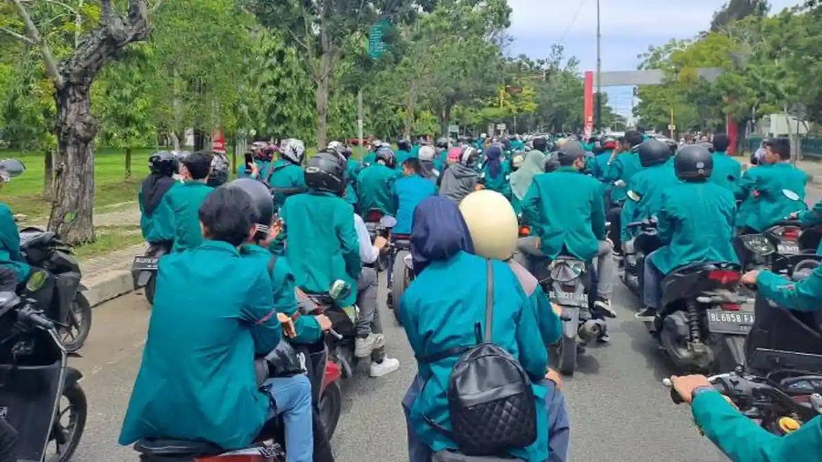 Demo Tolak Kenaikan Harga BBM Berlanjut - Tolak-Kenaikan-Harga-BBM-Mahasiswa-USK-Gelar-Aksi-Demonstrasi-di-Kantor-Gubernur-Aceh.jpg