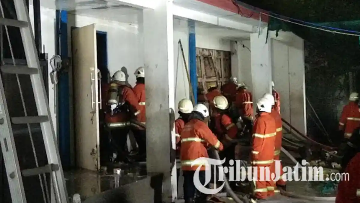 Gudang Tiner di Praban Wetan Surabaya Terbakar, Sempat Terdengar Ledakan