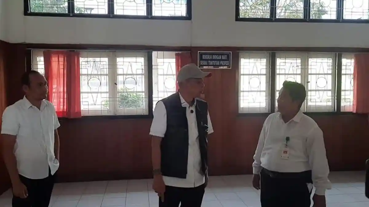 Wamensos Cek Kesiapan Sekolah Rakyat di Solo