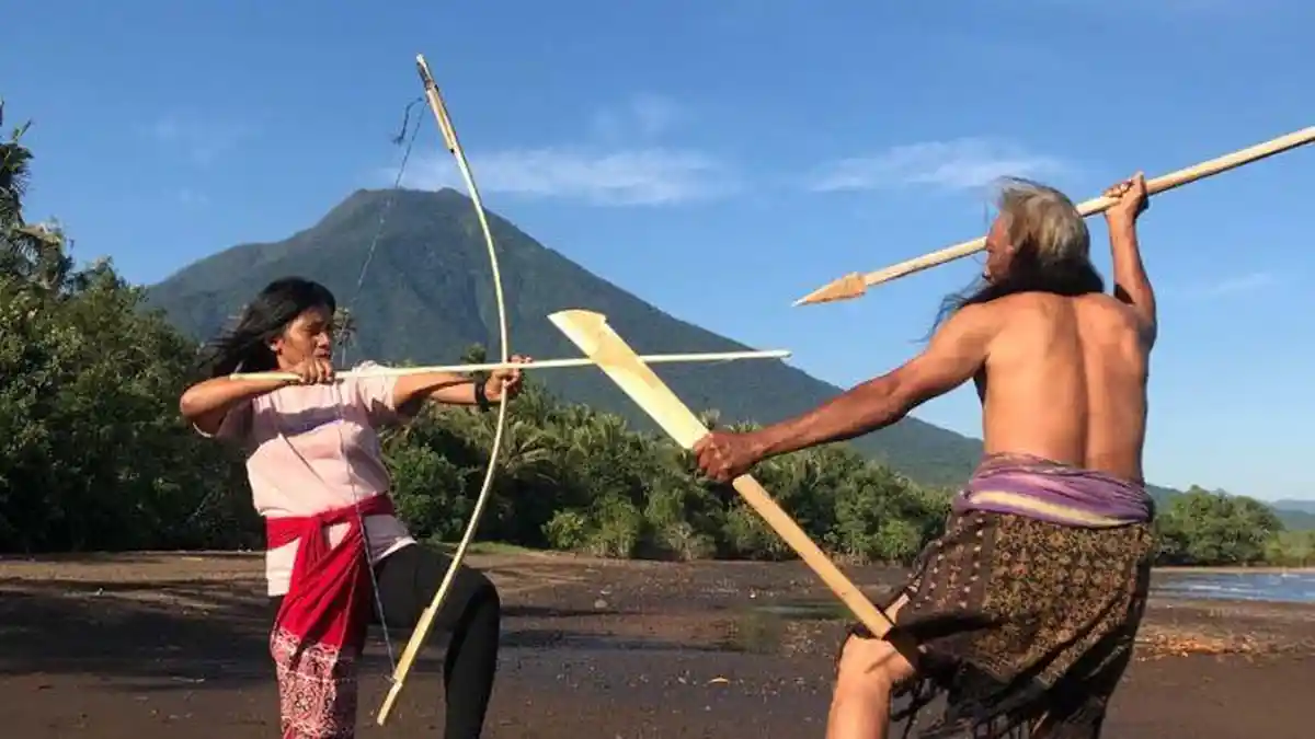 Sabtu Besok, Nara Teater Pentaskan 'Ibu Tanah' di Taman Kota Lewoleba ...