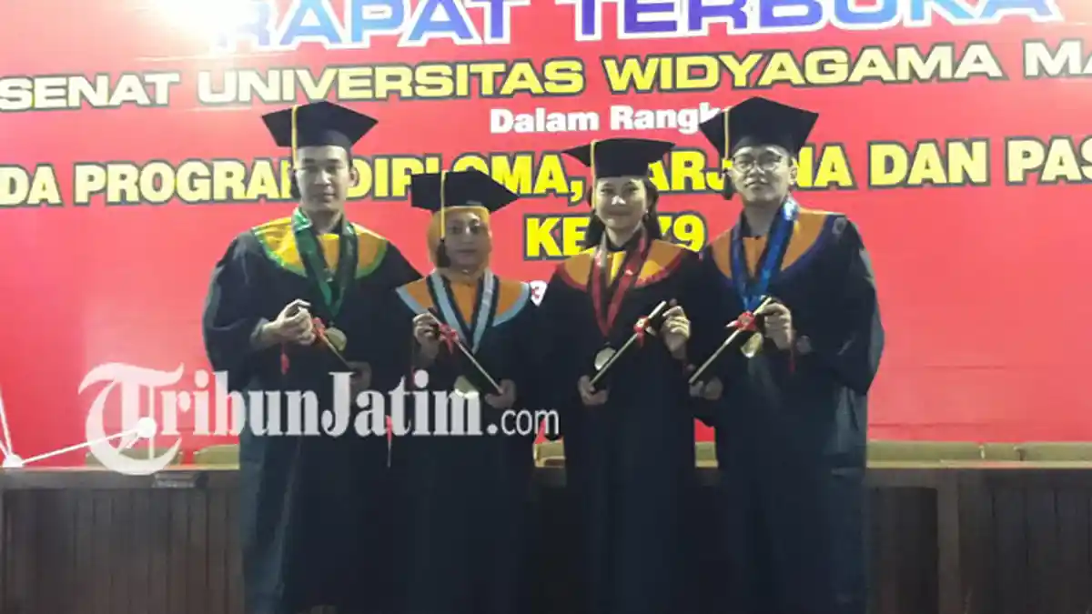 Gelar Wisuda Ke 76, Universitas Widyagama Lepas 416 Wisudawan dengan 101 Cumlaude