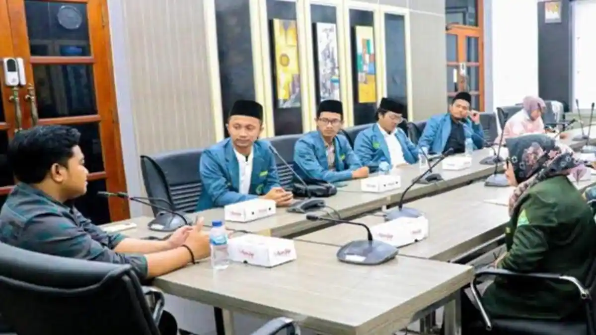 Cari Solusi Bullying Anak dan Pelajar, IPNU dan IPPNU Gresik Bahas Program Kerja Bersama Ketua DPRD