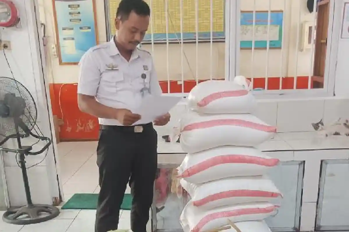 Jaga Kualitas Makanan Warga Binaan di Momen Nataru, Lapas Selong Lombok Timur Gelar Inspeksi 