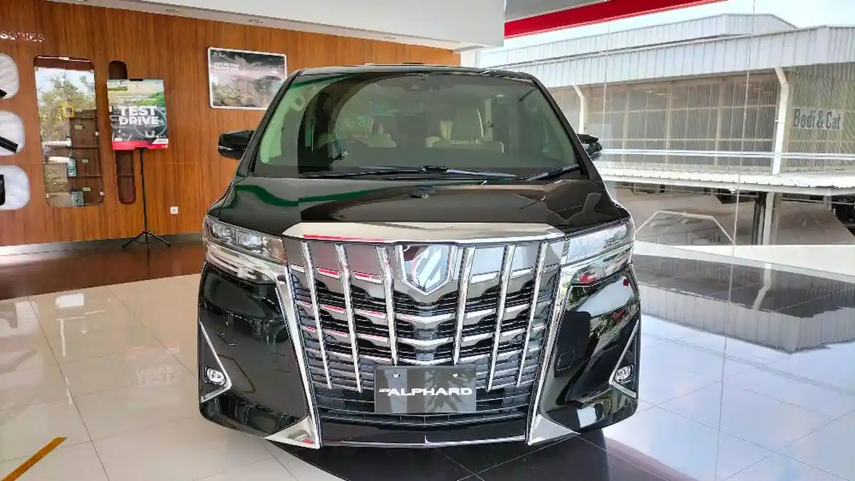 Info Mobil Terbaru Harga Toyota Alphard 2021 dengan Fitur Multimedia Lengkap