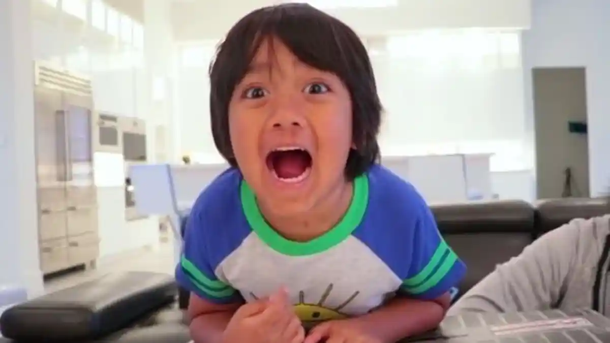 Bocah 7 Tahun Ini Jadi YouTuber dengan Bayaran Tertinggi di Dunia, Punya Penghasilan Rp315 Miliar