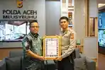 Bantu Bersihkan Lumpur di Polres Aceh Tamiang dan Percepat Huntap, PTPN IV Dapat Penghargaan Kapolda