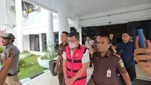 Kejaksaan-Negeri-Medan-menahan-Ahmad-Syarif_111.jpg