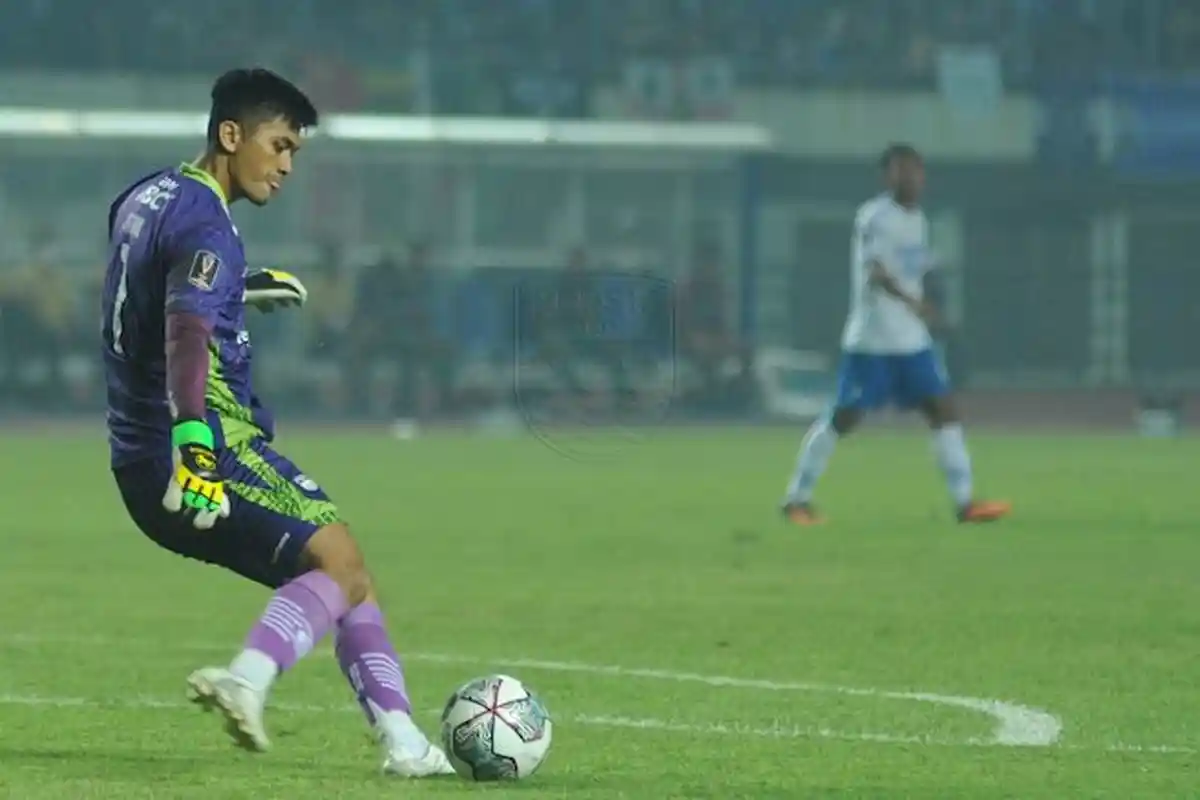 Berita Persib Pagi Ini, Robert Alberts Puji Fitrul Dwi Rustapa dan Arsan Makarin