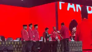 Kembali-Jadi-Ketum-Megawati-Minta-Kader-PDIP-Dukung-Pemerintahan-Prabowo-Giri-Tetap-Kritis.jpg