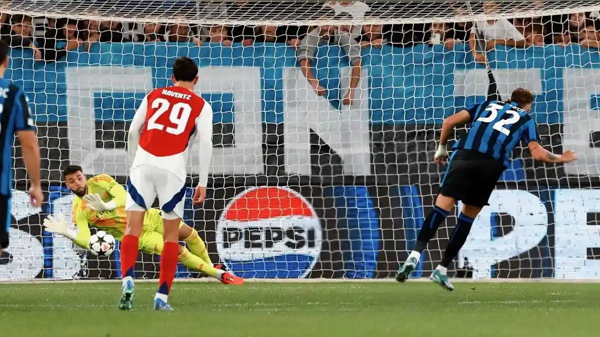 Di Balik Sukses David Raya Selamatkan Gawang Arsenal dari Atalanta ...