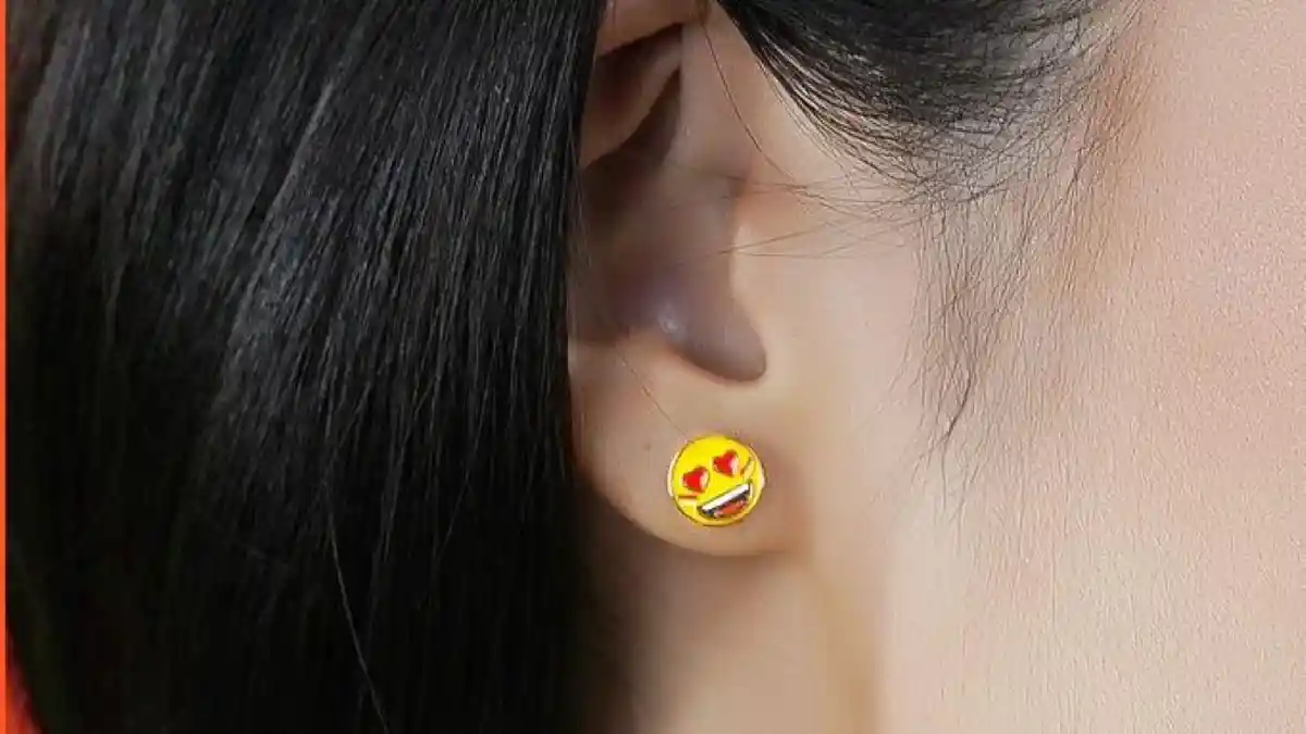 Perhiasan Emas Berbentuk Emoji, Tunjukkan Karakter Ekspresif dan Optimis