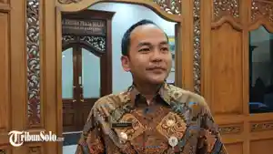 Wali-Kota-Solo-Respati-Ardi-saat-ditemui-di-kantornya-Kamis-242026.jpg