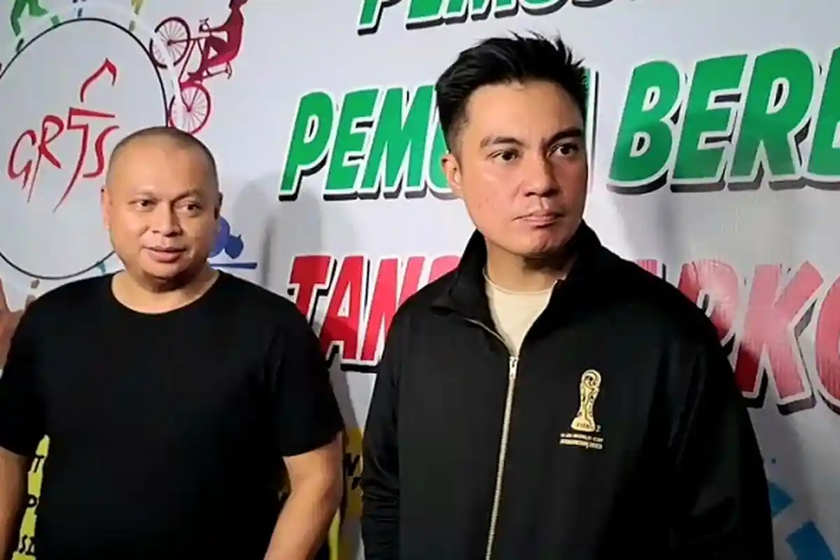 Baim Wong Nonton Tinju Bareng Sahabat Polisi setelah Dilaporkan Gara-gara Konten Prank KDRT