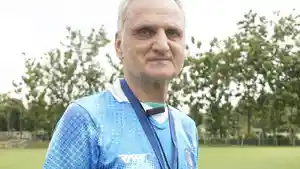 Pelatih-Baru-PSBS-Biak-Marian-Mihail.jpg