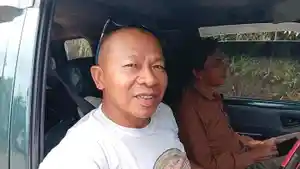 TERJEBAK-MACET-Sastradmandengdlidalur-ekstrem-tersebut.jpg