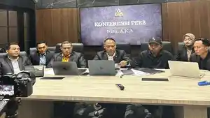 Kuasa-Hukum-NDX-AKA-Denny-Ardiansyah-dan-tim.jpg