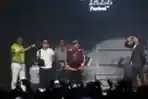 BNI Berikan Mockup Kartu Kredit Kepada Musisi