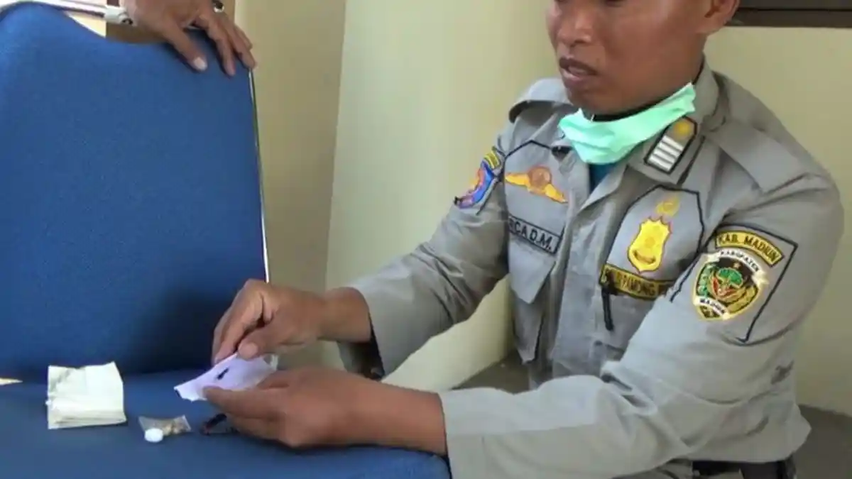 Panitia Berhasil Temukan Jimat Peserta Tes CPNS di Madiun yang Disimpan dalam Bra dan Celana Dalam
