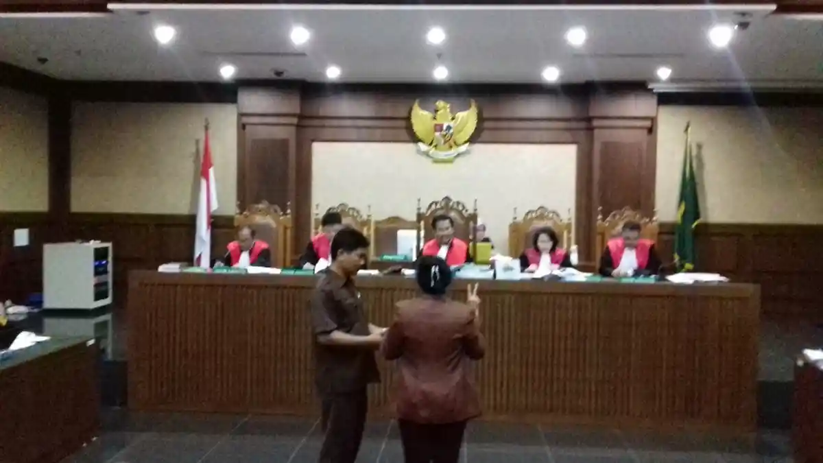 Anggota DPR RI Miryam S Haryani Menangis: Saya Diancam Pak Hakim
