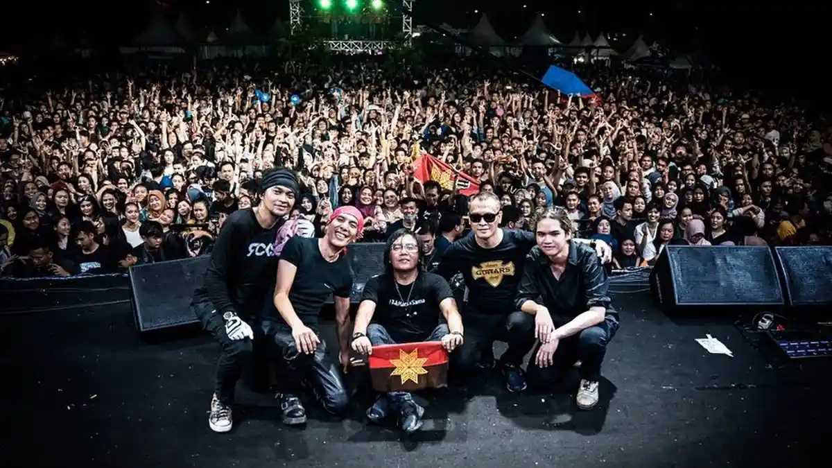 Lirik dan Chord Kunci Gitar Hadapi dengan Senyuman Dewa 19: Lagu yang Membuatmu Tabah Hadapi Cobaan
