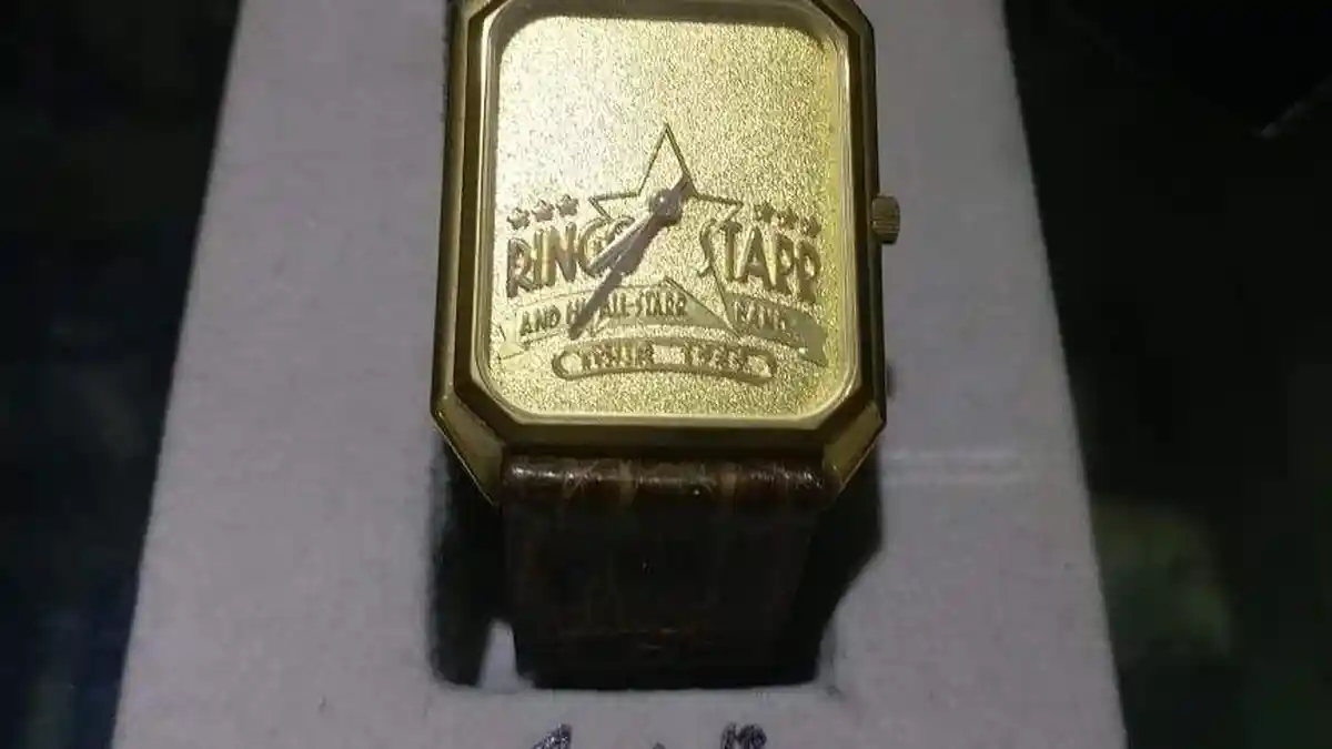 Serius Berburu Barang The Beatles, Alva Yanuar pun Dapat Jam Tangan Ringo Starr