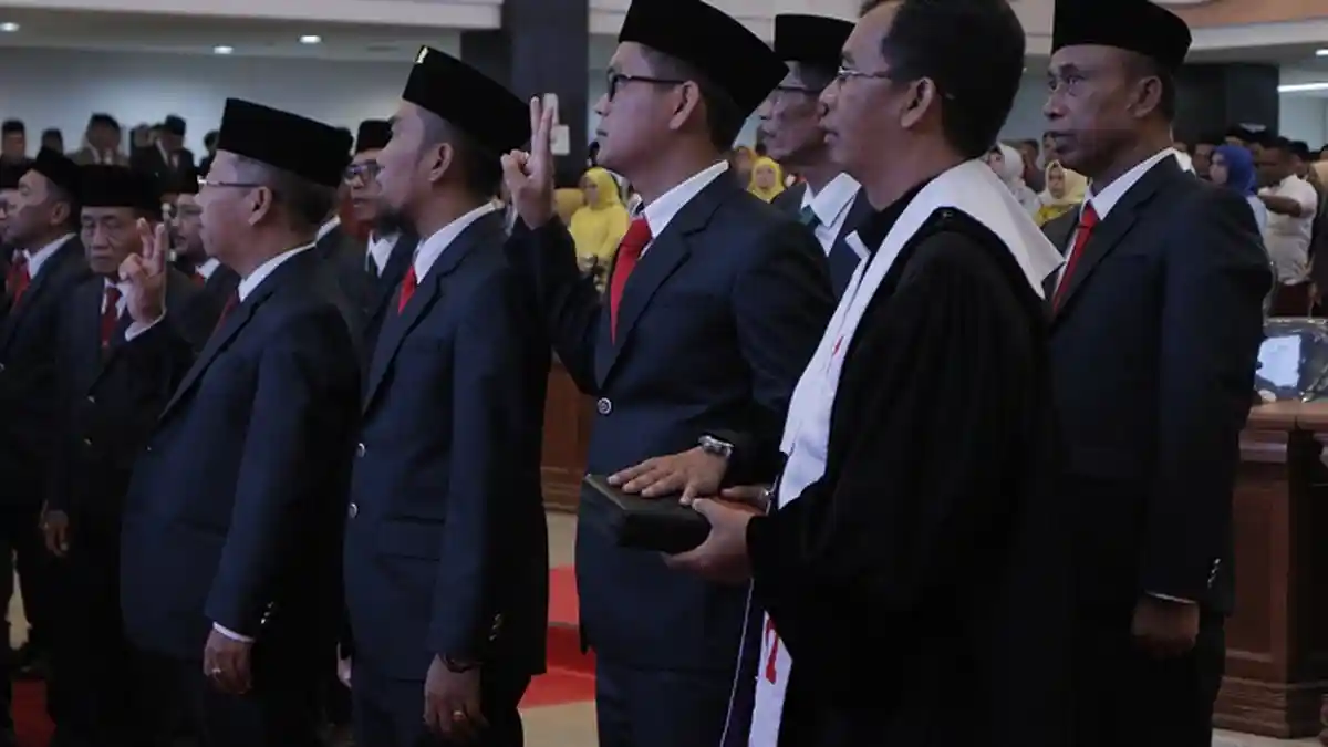 6 DPRD Sulbar Asal Kabupaten Mamasa Resmi Dilantik, Berikut Nama-namanya
