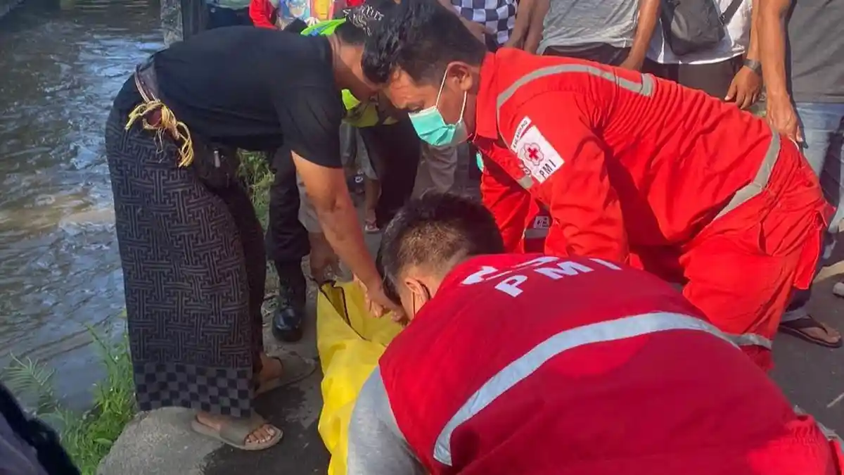 Diduga Terpleset, Kakek 82 Tahun Ditemukan Meninggal Pada Sungai Di Mengwi Badung