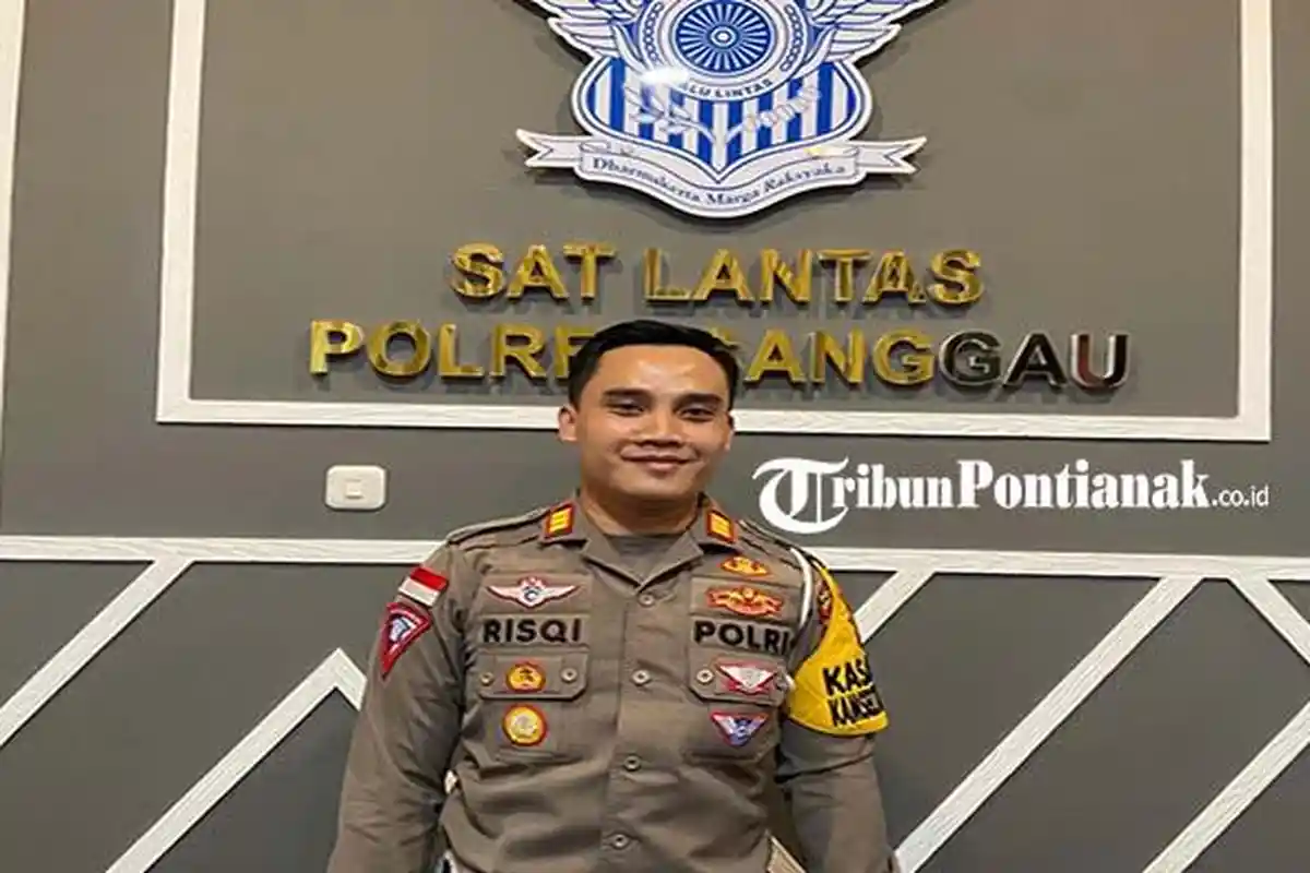 Satlantas Polres Sanggau Bagikan 5 Tips Berkendara Aman Saat Hujan