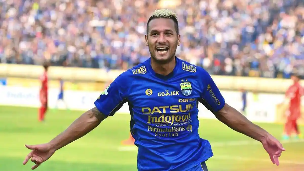 Raphael Maitimo Bicara soal Alasannya Tinggalkan PSM Makassar dan Pilih Persib Bandung 2 Tahun Lalu