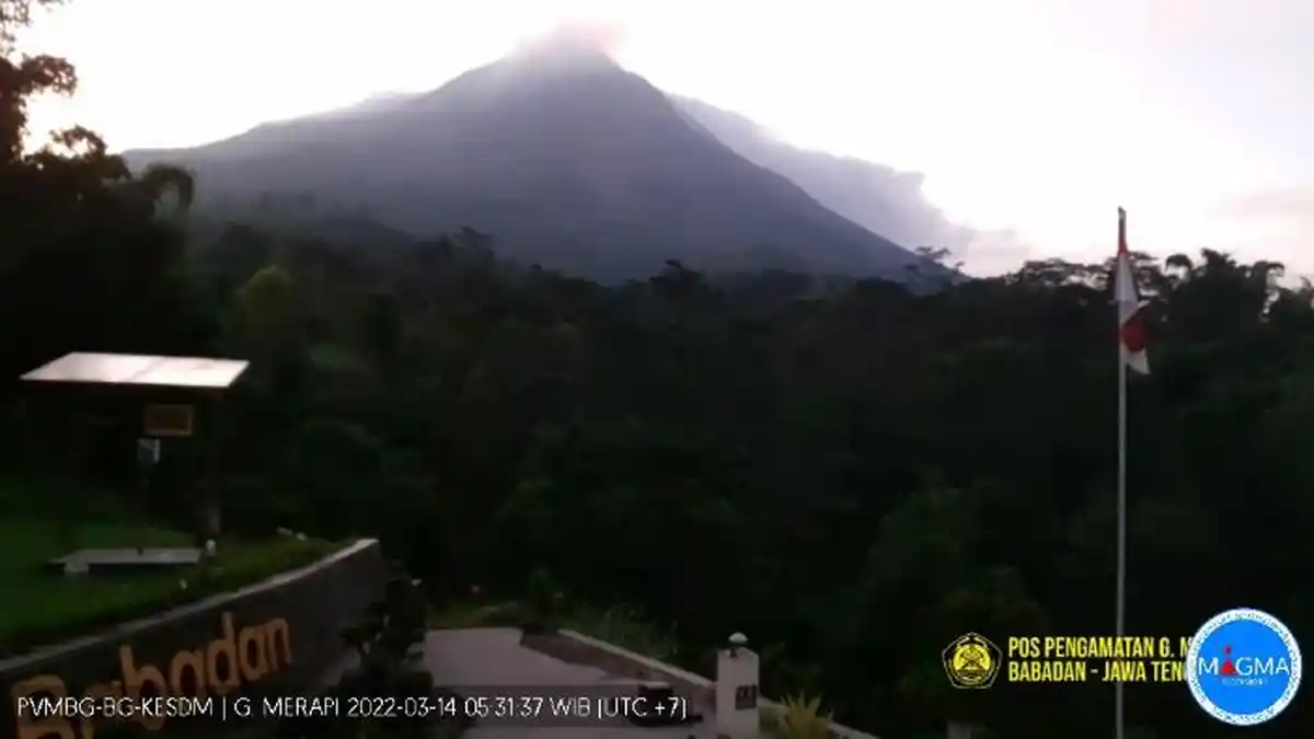 Sepanjang Tadi Pagi, Gunung Merapi Keluarkan Guguran Lava Pijar Sebanyak 6 Kali