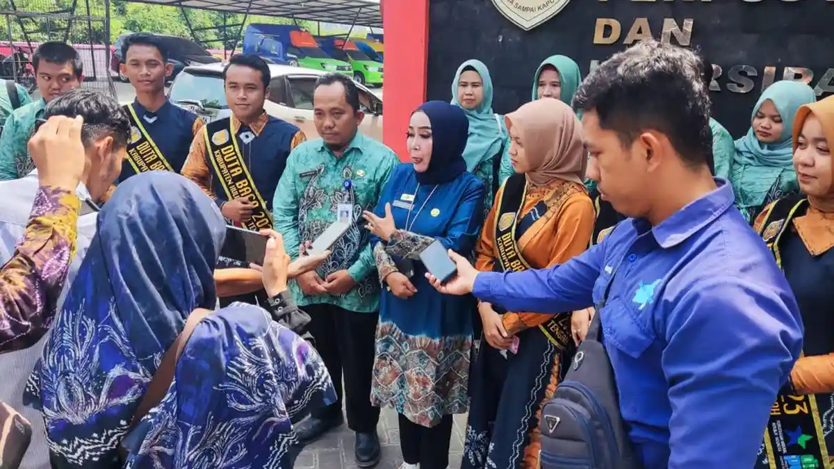 Tambah Wawasan dan Semangat, Disperpus HST Bawa Duta Baca ke Perpustakaan Palnam