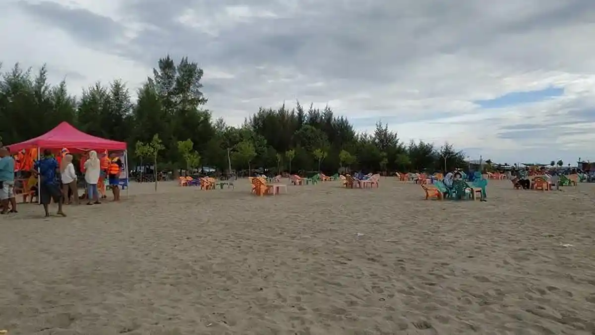 Selama Tersedianya Jetski, Pengunjung di Pantai Ujong Serangga Susoh Abdya Meningkat