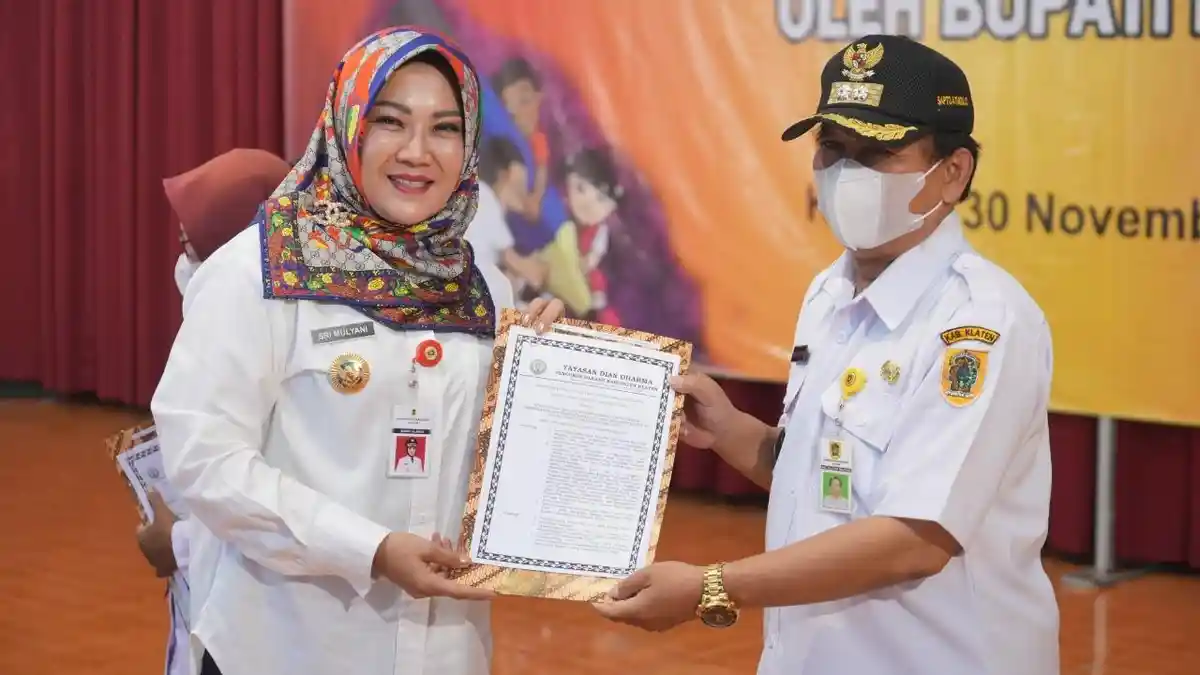 284 Kelompok Bermain di Klaten Terima SK Penggabungan dari Bupati Sri Mulyani