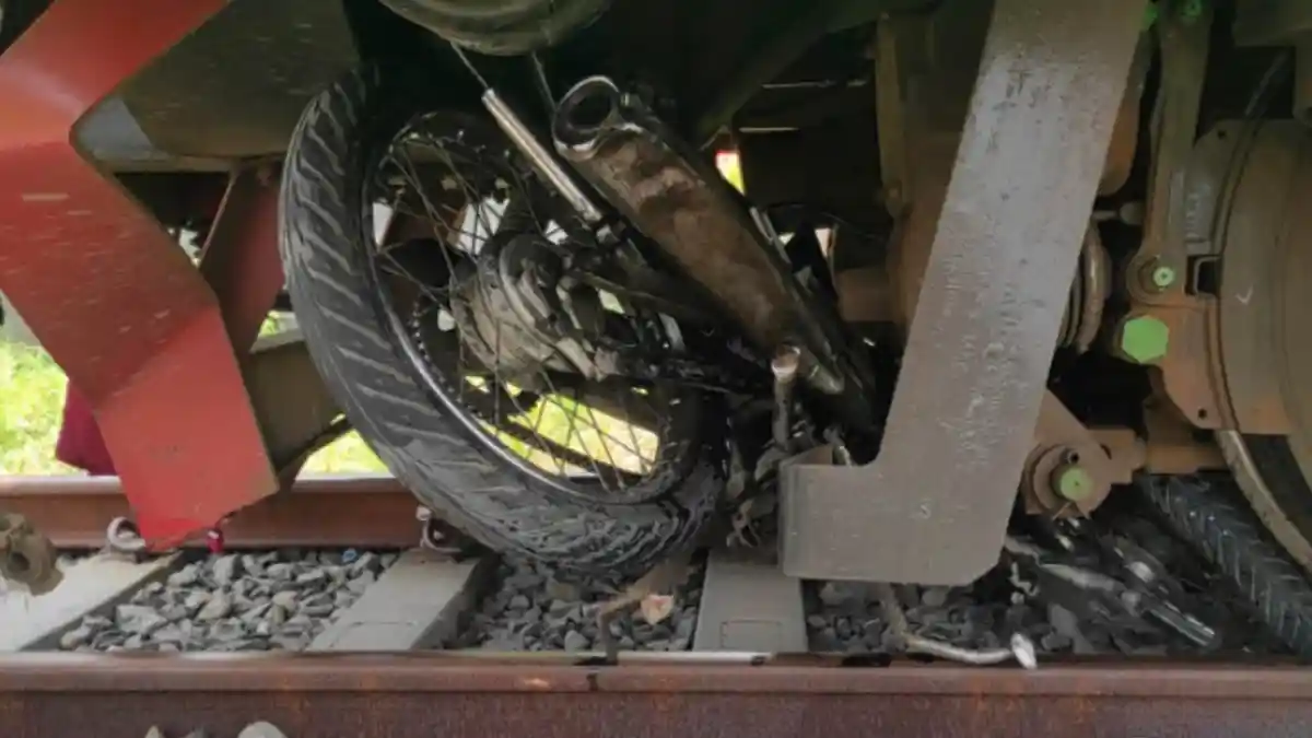 Motor Tertabrak Kereta Api Jenggolo, Emak-Emak di Sidoarjo Meninggal Dunia