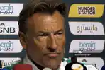 Pelatih-Arab-Saudi-Herve-Renard-menghadiri-konferensi-pers-di-ibu-kota-Saudi-Riyadh.jpg