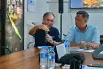 Pelaksana-dari-Gazpoll-Racing-Team-Ervin-Maladjong-bersama-IMI-Kalsel.jpg