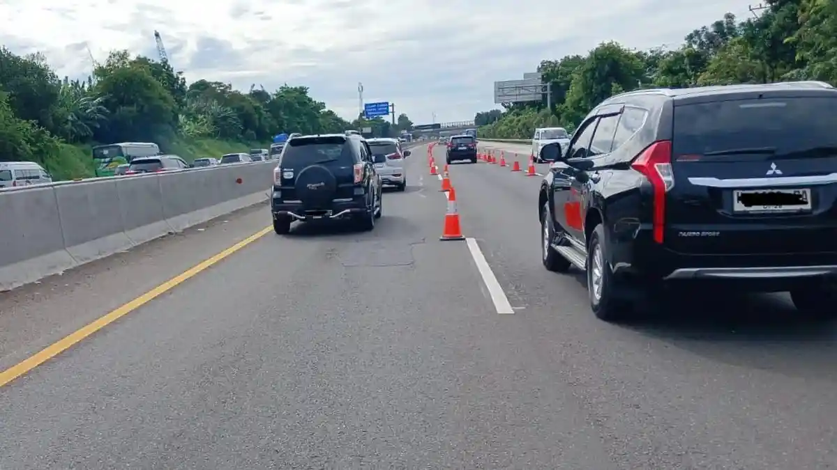 Contraflow Kembali Diberlakukan Pagi Ini di Tol Jagorawi Menuju Puncak
