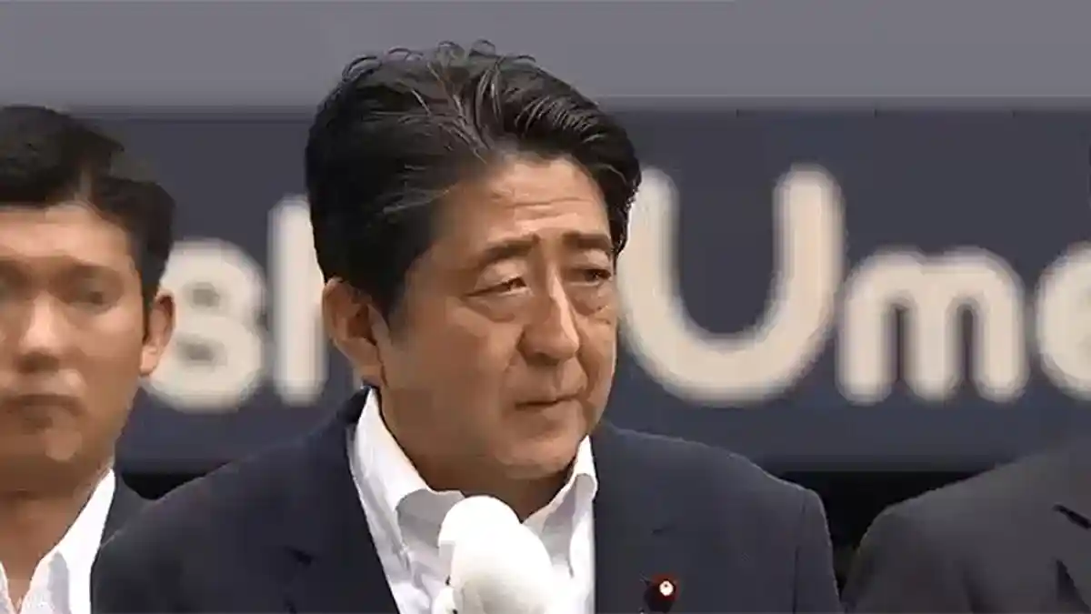 PM Jepang Sama Sekali Tak Memikirkan Persenjataan Nuklir