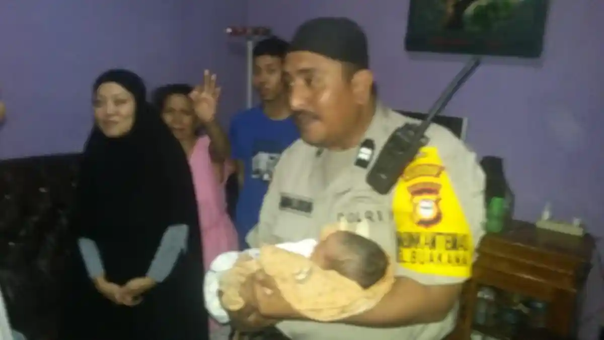 Dibuang Orangtuanya, Bayi Windi Menangis di Jl Emmy Saelan Makassar