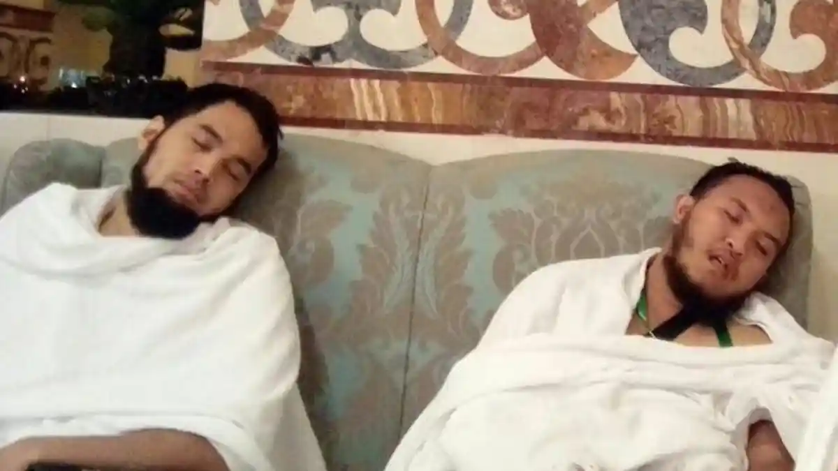 Istri Tak Menyangka Caisar Bisa Berangkat Haji Atas Undangan Raja Arab Saudi