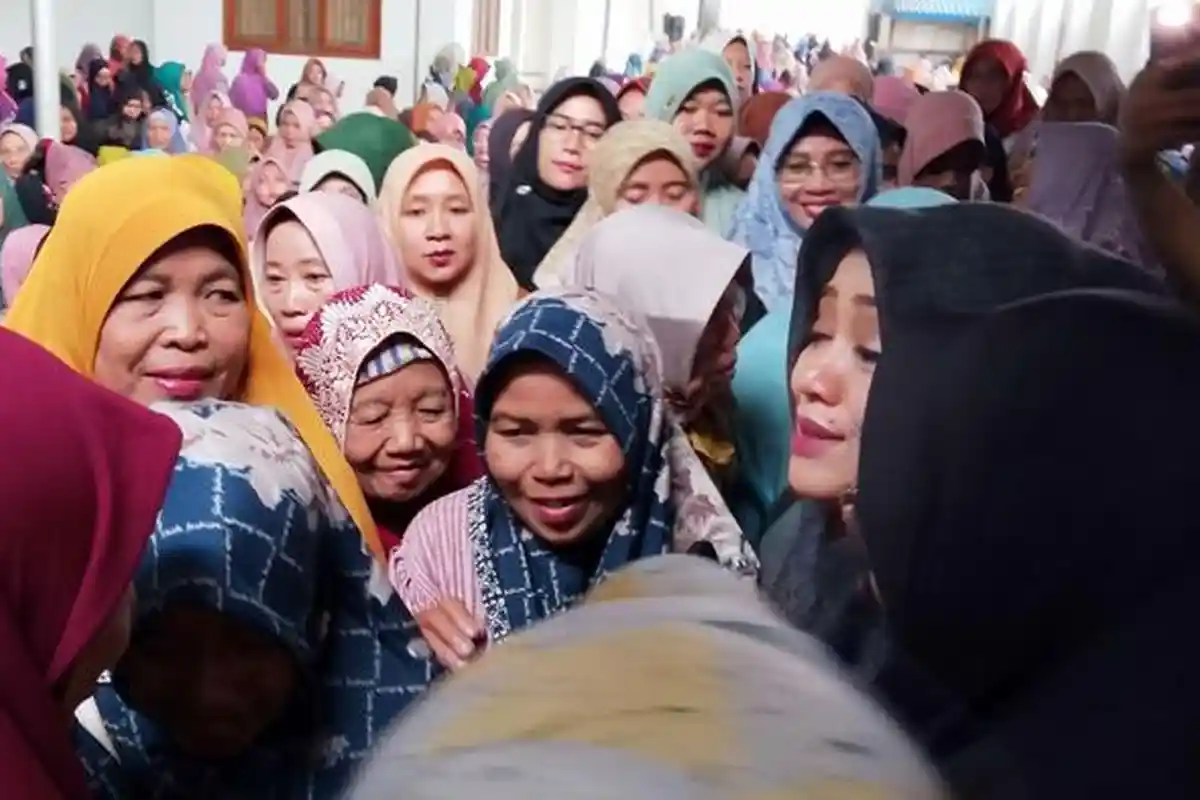 Restu Kiai Karismatik, KH Chusaini Ilyas untuk Ikfina-Gus Dulloh di Pilkada Mojokerto 2024